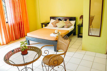 Hotel Lazea Tagaytay Inn