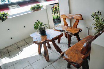 Hotel Lazea Tagaytay Inn