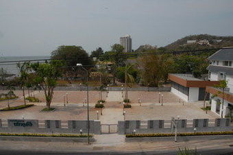 Bangsaen Villa Hotel