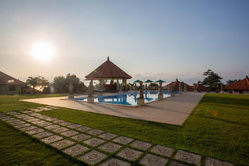 Hotel Taman Ujung Villa
