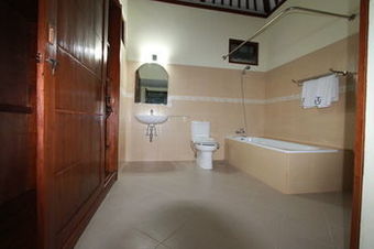Hotel Taman Ujung Villa