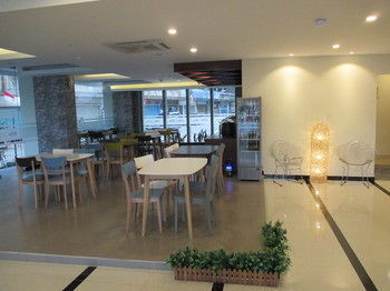 Hotel Nite & Day Batam Jodoh Square