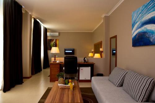 Seascape Hotel
