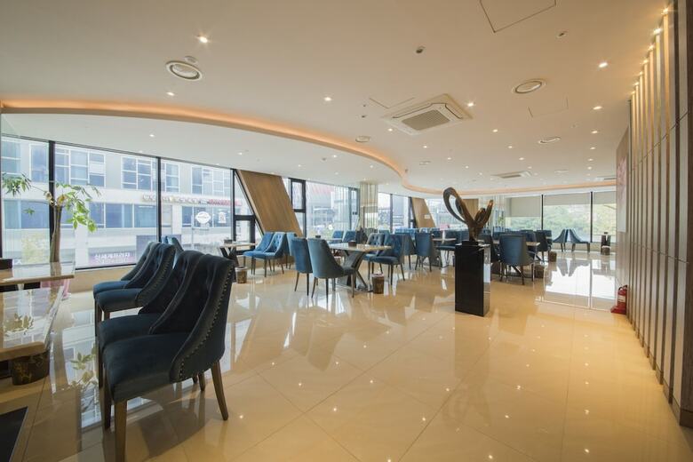 Guwol Hotel