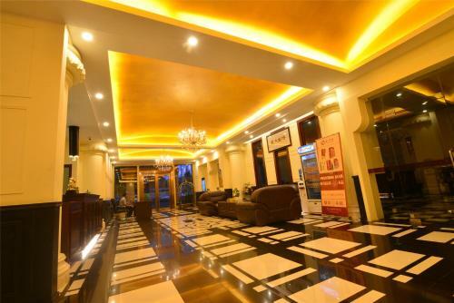 Royal Holiday Hotel