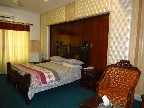Divine Hotel