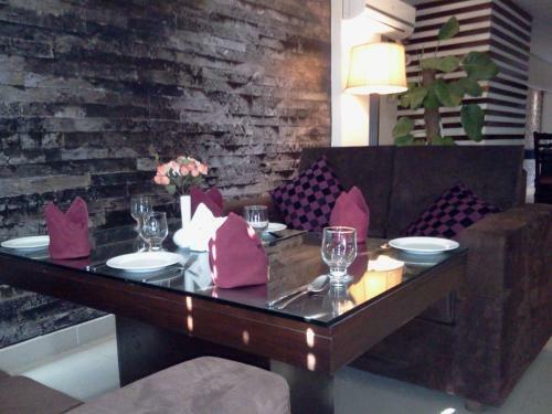 Divine Hotel