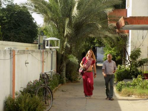 Hostal Khandela Paying Guesthouse