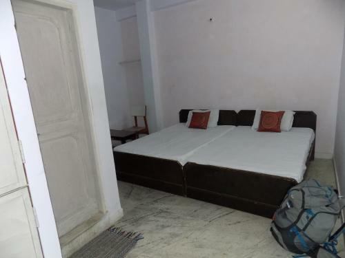 Hostal Khandela Paying Guesthouse