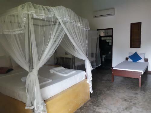 Shoba Travellers Tree Villas