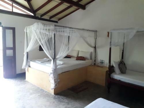 Shoba Travellers Tree Villas