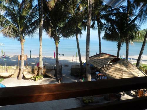 Hostal Victoria Beach House
