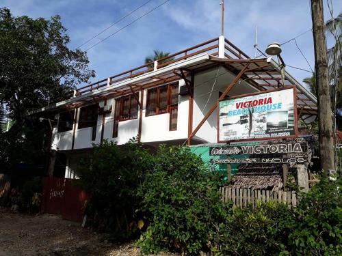 Hostal Victoria Beach House