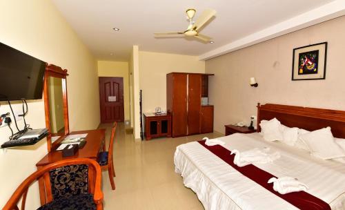 Hotel Athirappilly Residency