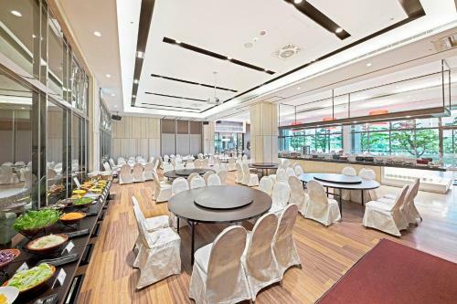 Naruwan Galaxy Hotel