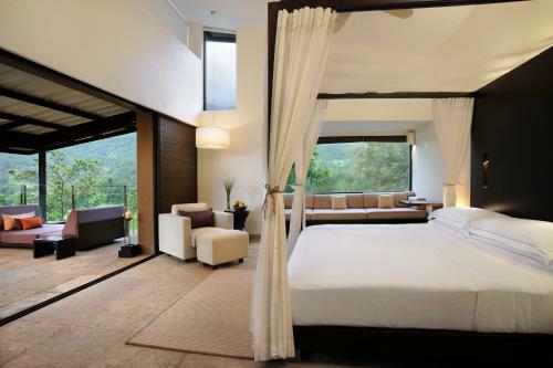Hotel Hilton Shillim Estate Retreat And Spa