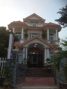 Bed & Breakfast Beautiful Moon Hoi An Villa