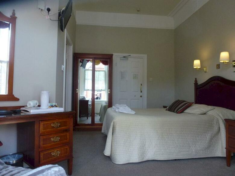 Hotel Egans House