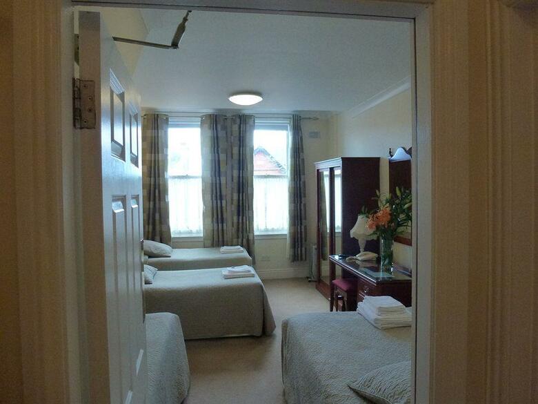 Hotel Egans House