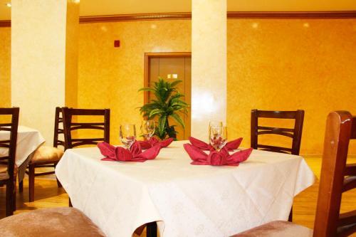 Riyam Hotel