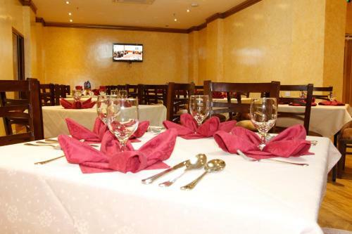 Riyam Hotel