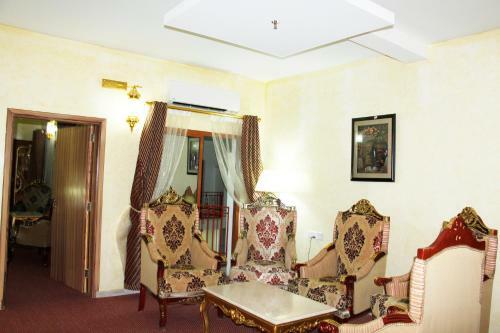Riyam Hotel