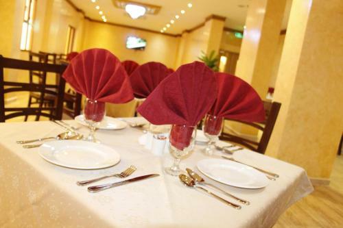 Riyam Hotel