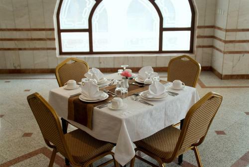 Hotel Dar Al Eiman Al Nour