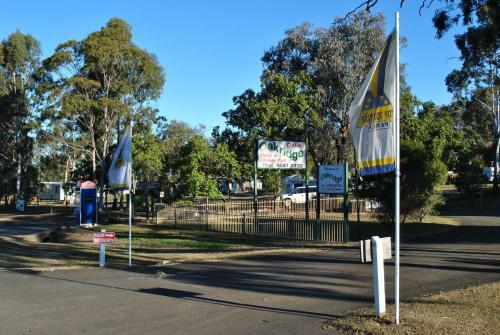 Oakridge Motel Tourist Park