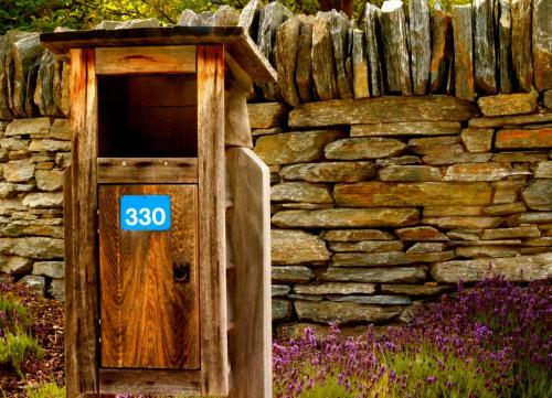 Bed & Breakfast Three Thirty