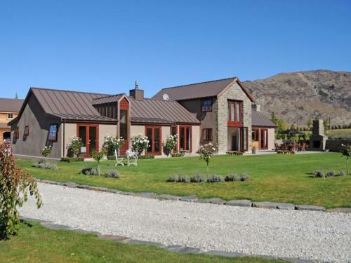 Bed & Breakfast Three Thirty