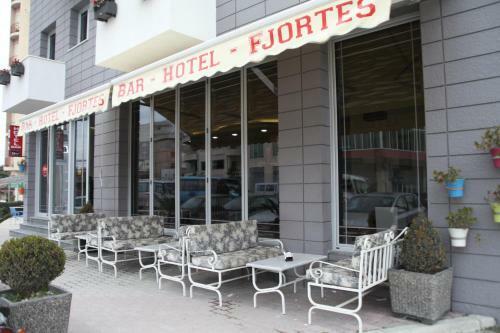 Fjortes Hotel