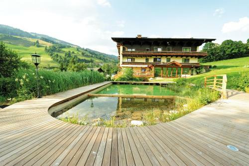 Ski In Ski Out Hotel Unterellmau