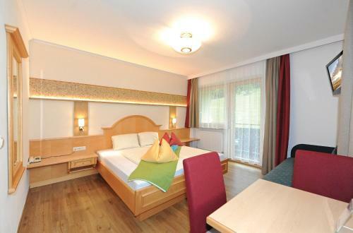 Ski In Ski Out Hotel Unterellmau