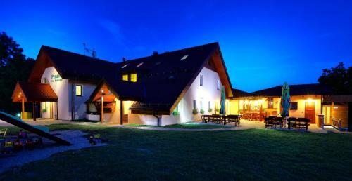 Hostal Wellness Penzion Pod Rozhlednou