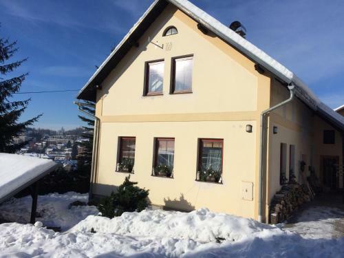 Sun And Winter Apartment