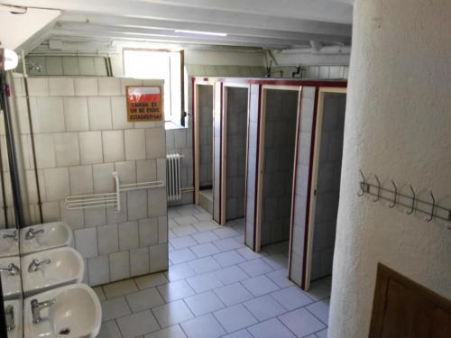 Albergue Col�nies Cad�