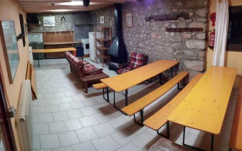 Albergue Col�nies Cad�