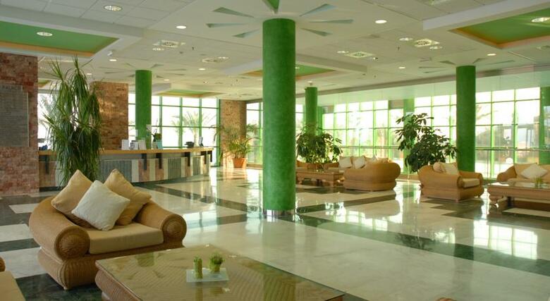 Hotel Holiday World Resort