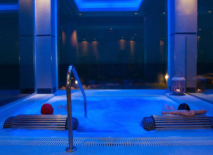 Hotel Holiday World Resort