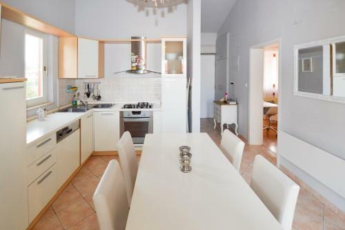Apartment In Banjole With Two-bedrooms 3
