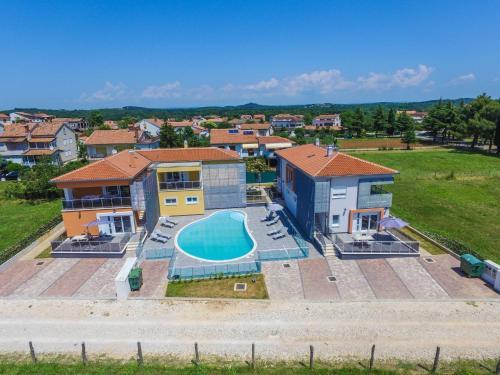 Apartment In Funtana With Two-bedrooms 1