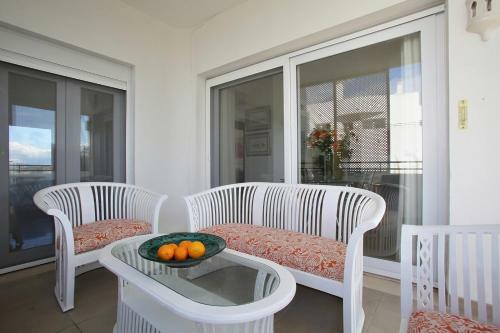 Sunny Golf Apartment