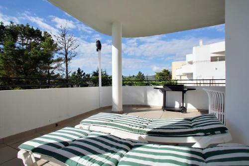 Sunny Golf Apartment