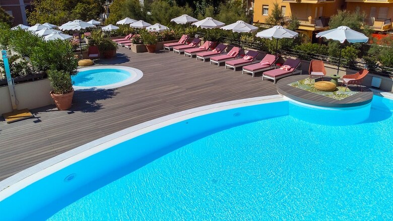 Hotel Charlie In Pesaro