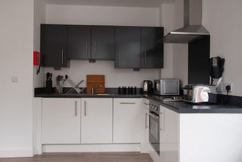 Fountain Court Apartments - Braid
