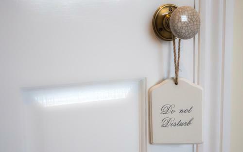 Hostal Broadway House Luxury Serviced Rooms
