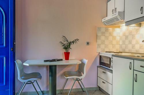 Apartamento Bbq-balcony-42mbps-king-backyard-full Kitchen-2