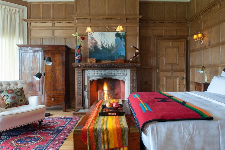 Bed & Breakfast River Arts Club