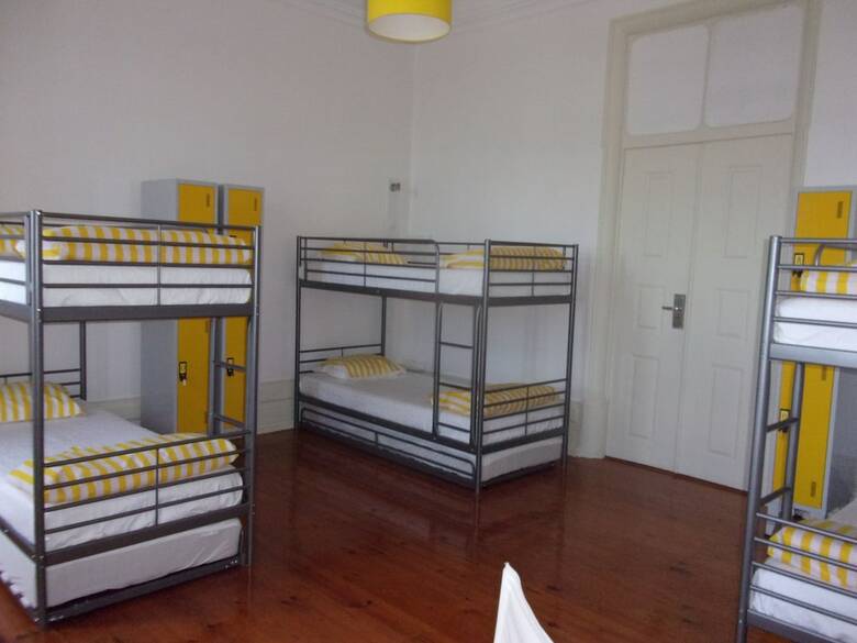 Hostel 402